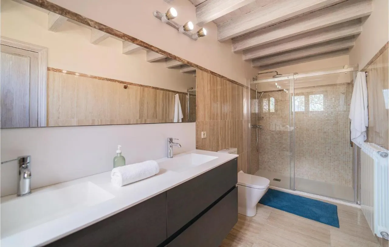4 Bedroom Lovely Home In Muro San Lorenzo  Spain
